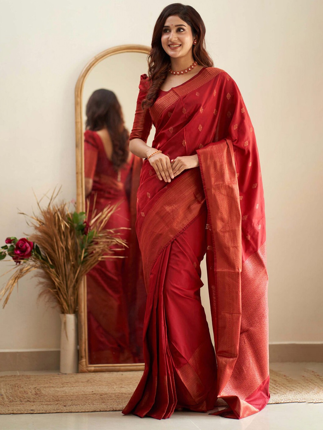

HANDSEL Ethnic Woven Design Zari Pure Silk Banarasi Saree, Red