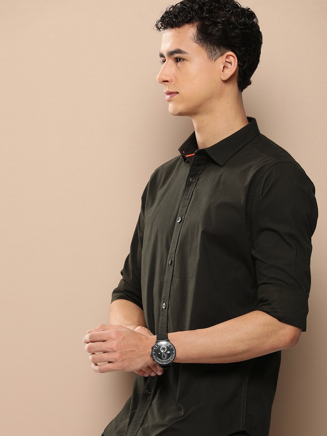 

INVICTUS Men Slim Fit Printed Pure Cotton Casual Shirt, Olive