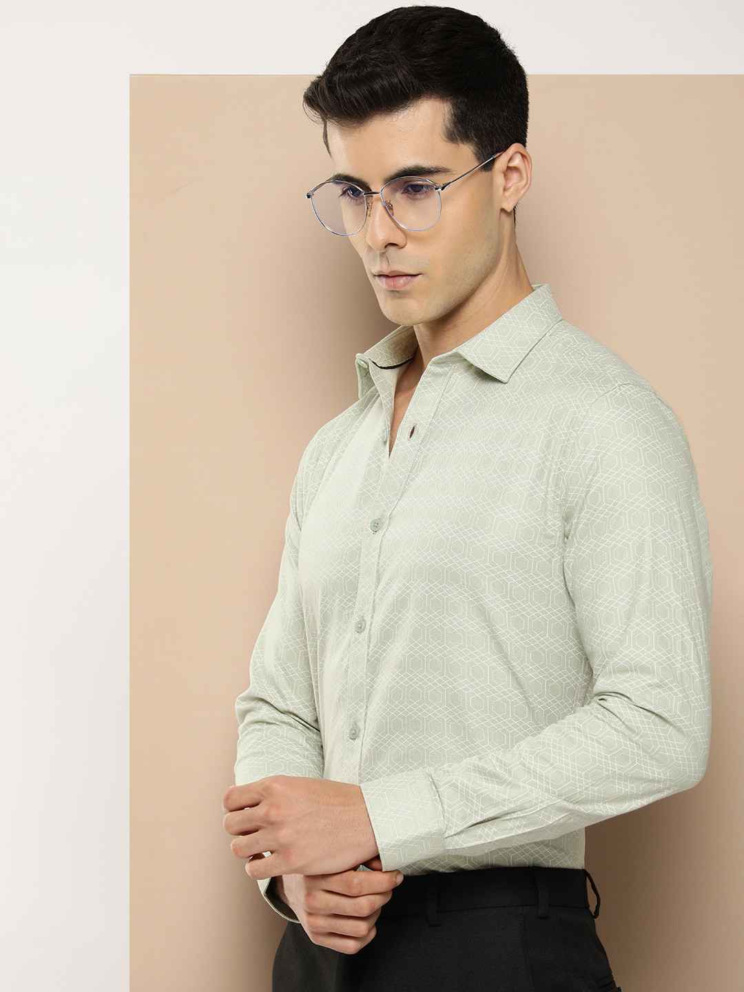 

INVICTUS Men Opaque Printed Cotton Formal Shirt, Sea green