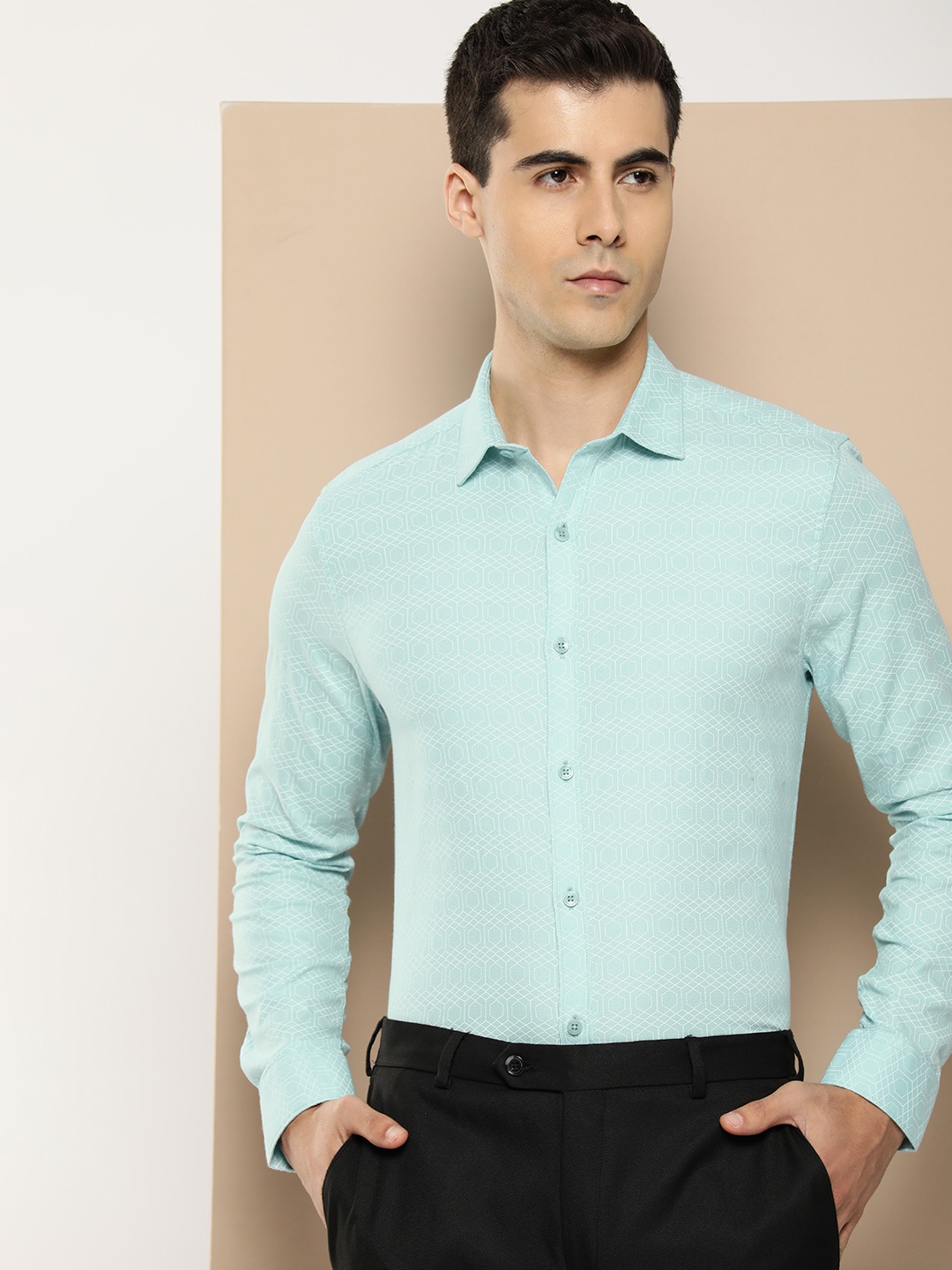 

INVICTUS Men Opaque Printed Formal Cotton Shirt, Turquoise blue