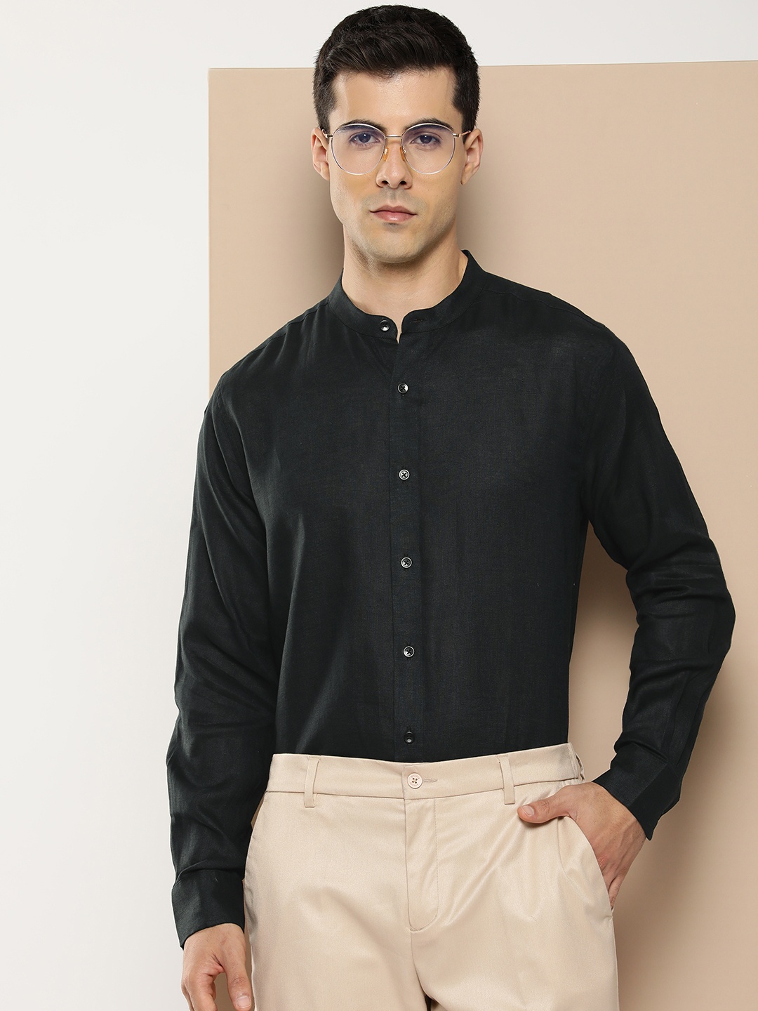 

INVICTUS Men Slim Fit Opaque Linen Semiformal Shirt, Black