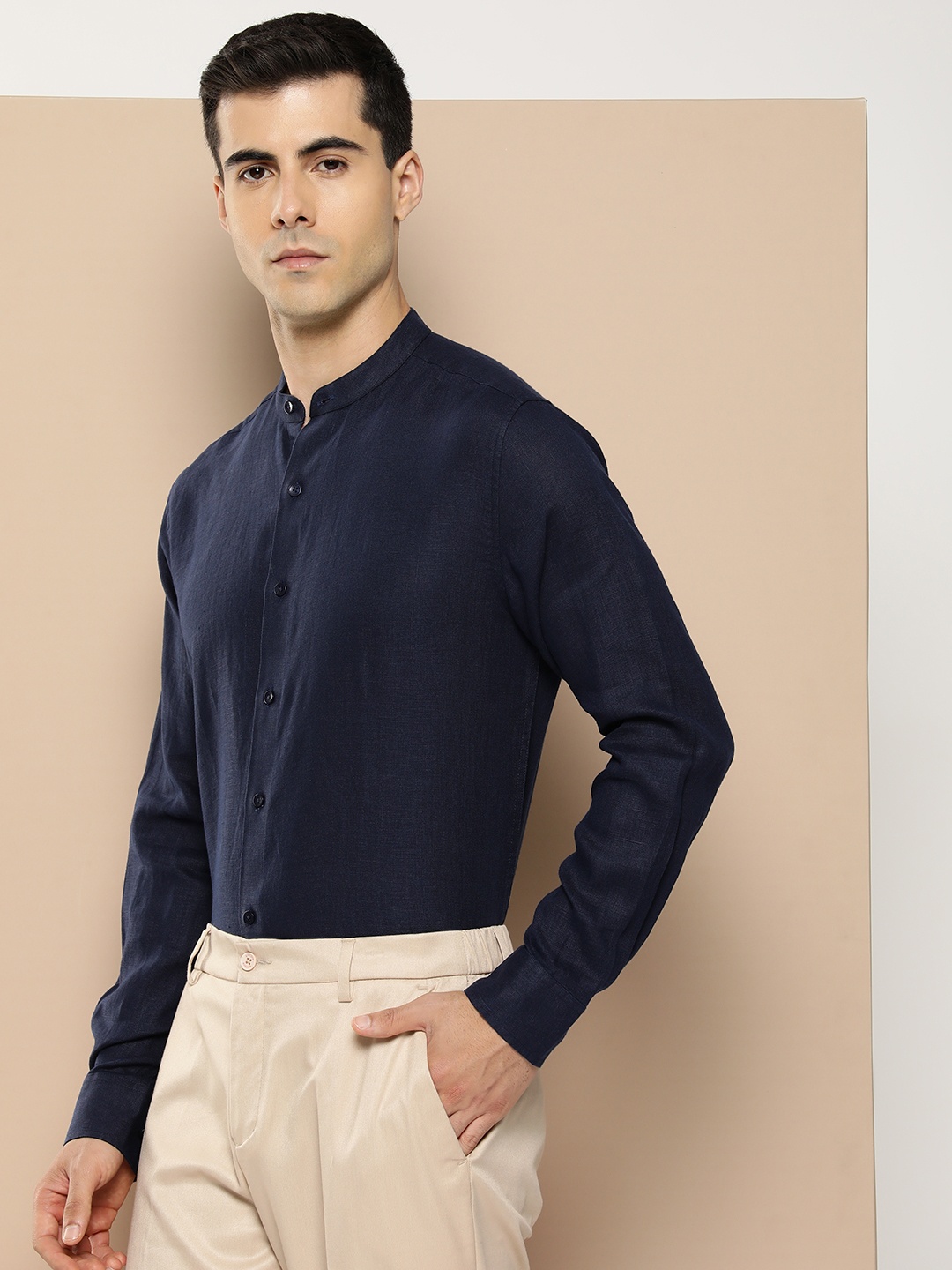 

INVICTUS Men Slim Fit Opaque Linen Semiformal Shirt, Navy blue