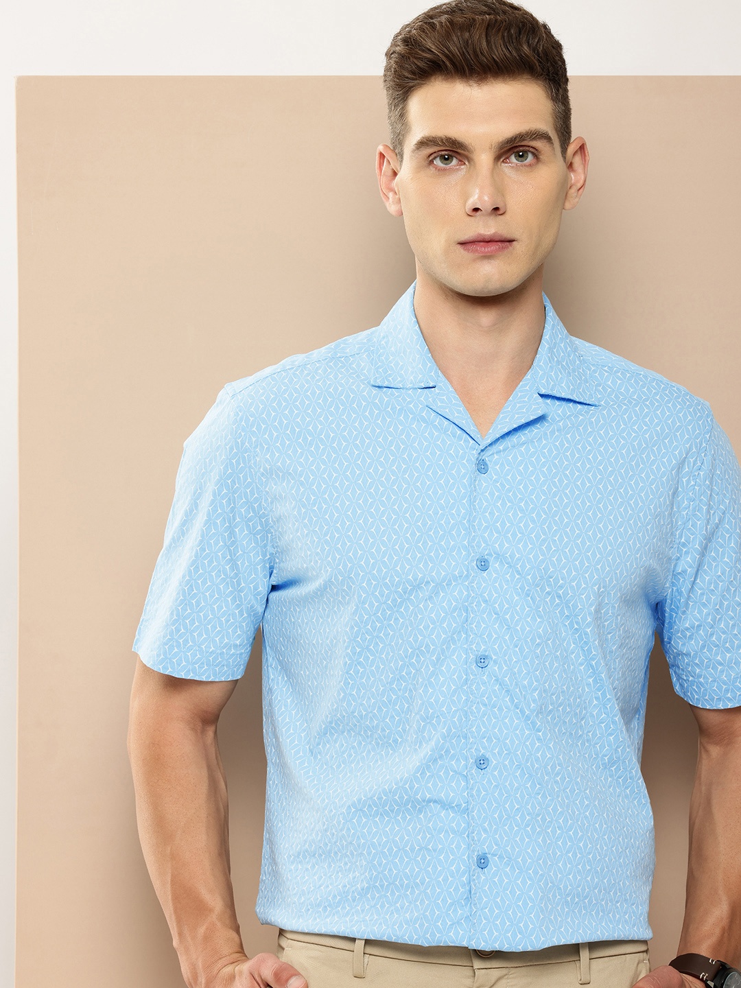 

INVICTUS Men Slim Fit Geometric Printed Cuban Collar Casual Shirt, Blue