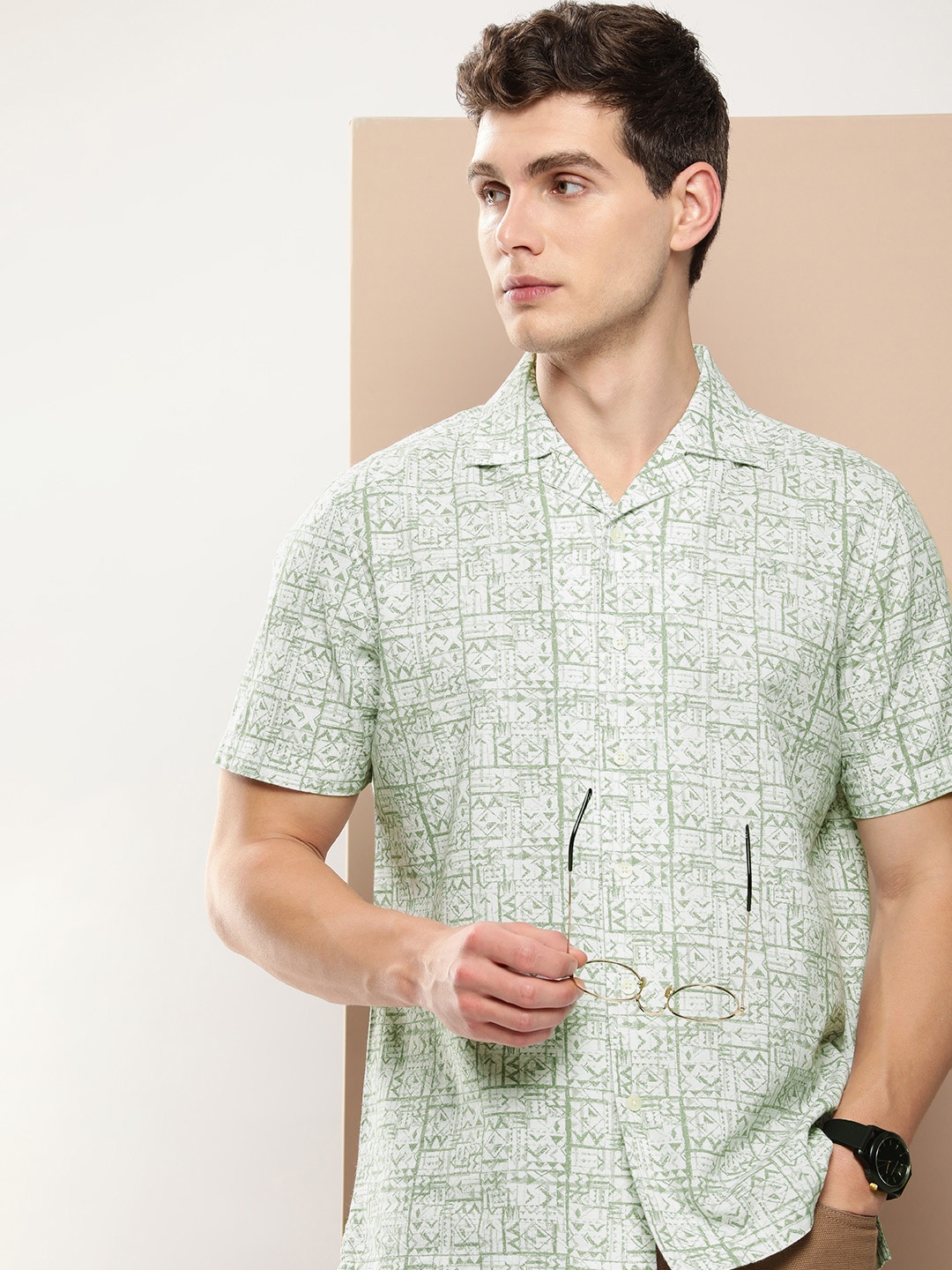 

INVICTUS Men Slim Fit Printed Cuban Collar Pure Cotton Casual Shirt, Green