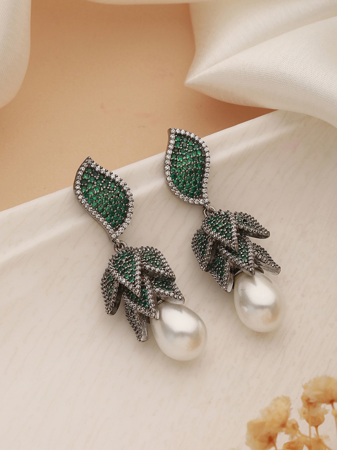 

Saraf RS Jewellery Silver-Plated Contemporary Drop Earrings