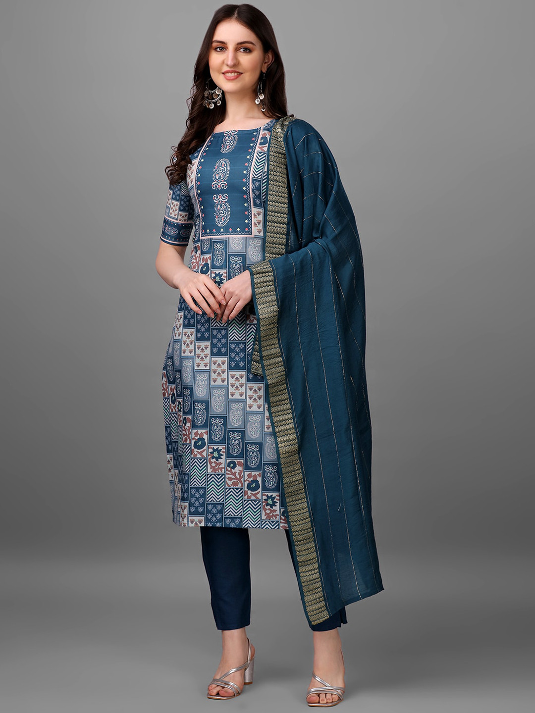 

HETVI CREATION Floral Printed Regular Kurta With Trousers & Dupatta, Teal