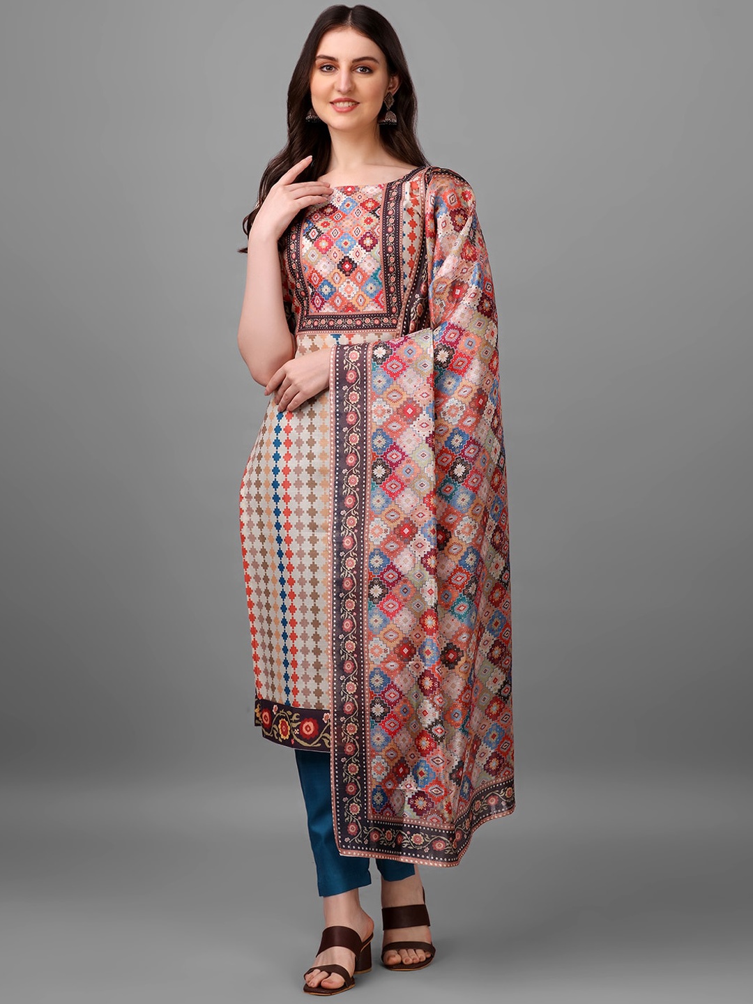 

HETVI CREATION Floral Printed Regular Kurta With Trousers & Dupatta, Beige
