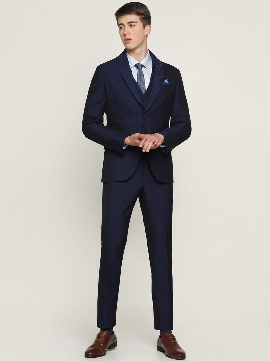 

Blackberrys Textured Slim-Fit Single-Breasted Three-Piece Formal Suit, Blue