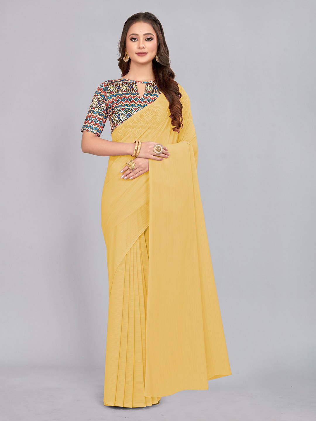 

CastilloFab Pure Chiffon Saree, Yellow