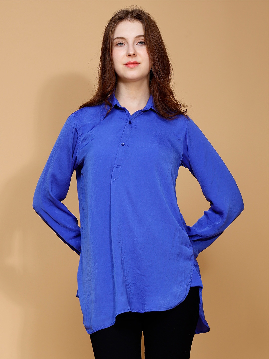 

Mimakiya Shirt Collar Cuffed Sleeves Satin High Low Tunic, Blue