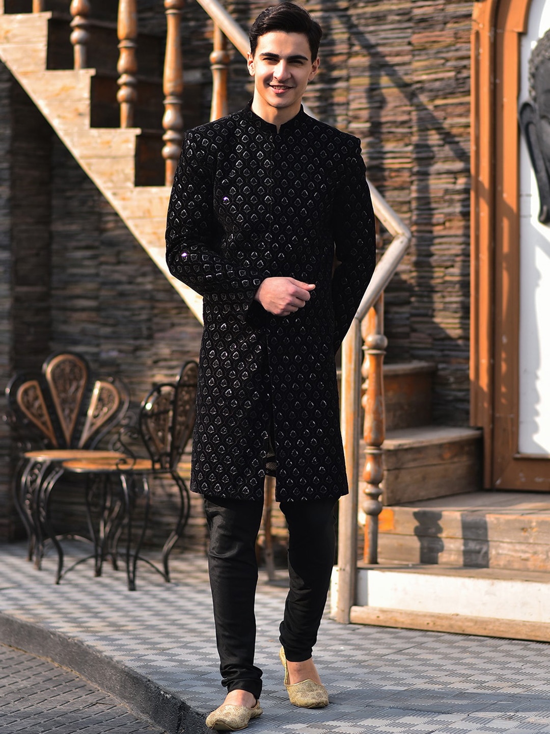 

HOUSE OF DEYANN Embroidered Sherwani With Churidar, Black