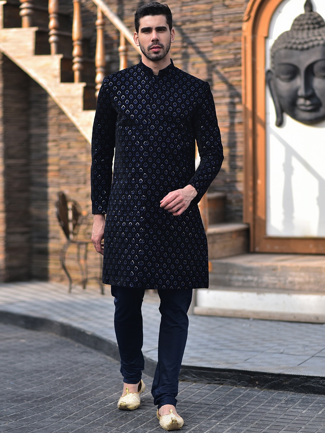 

HOUSE OF DEYANN Embroidered Sherwani With Churidar, Navy blue