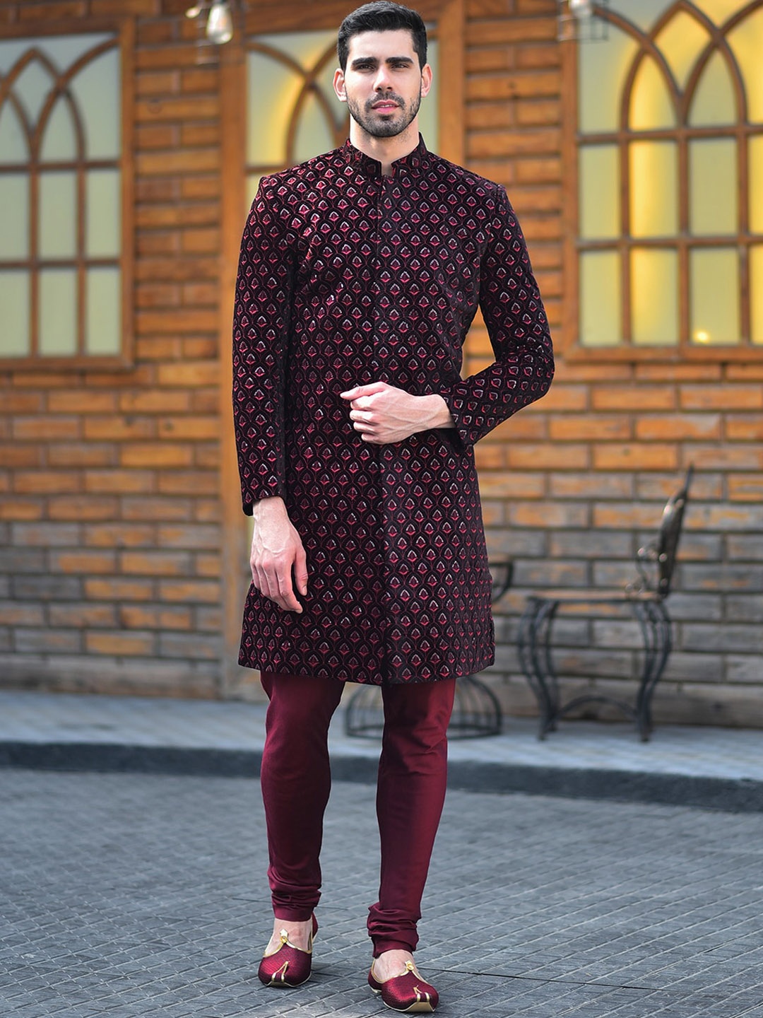 

HOUSE OF DEYANN Embroidered Sherwani With Churidar, Maroon