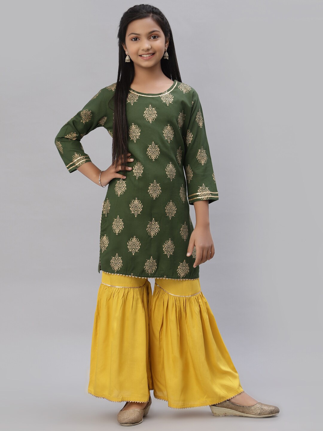 

NISHAB Girls Ethnic Motifs Printed Straight Kurta, Green