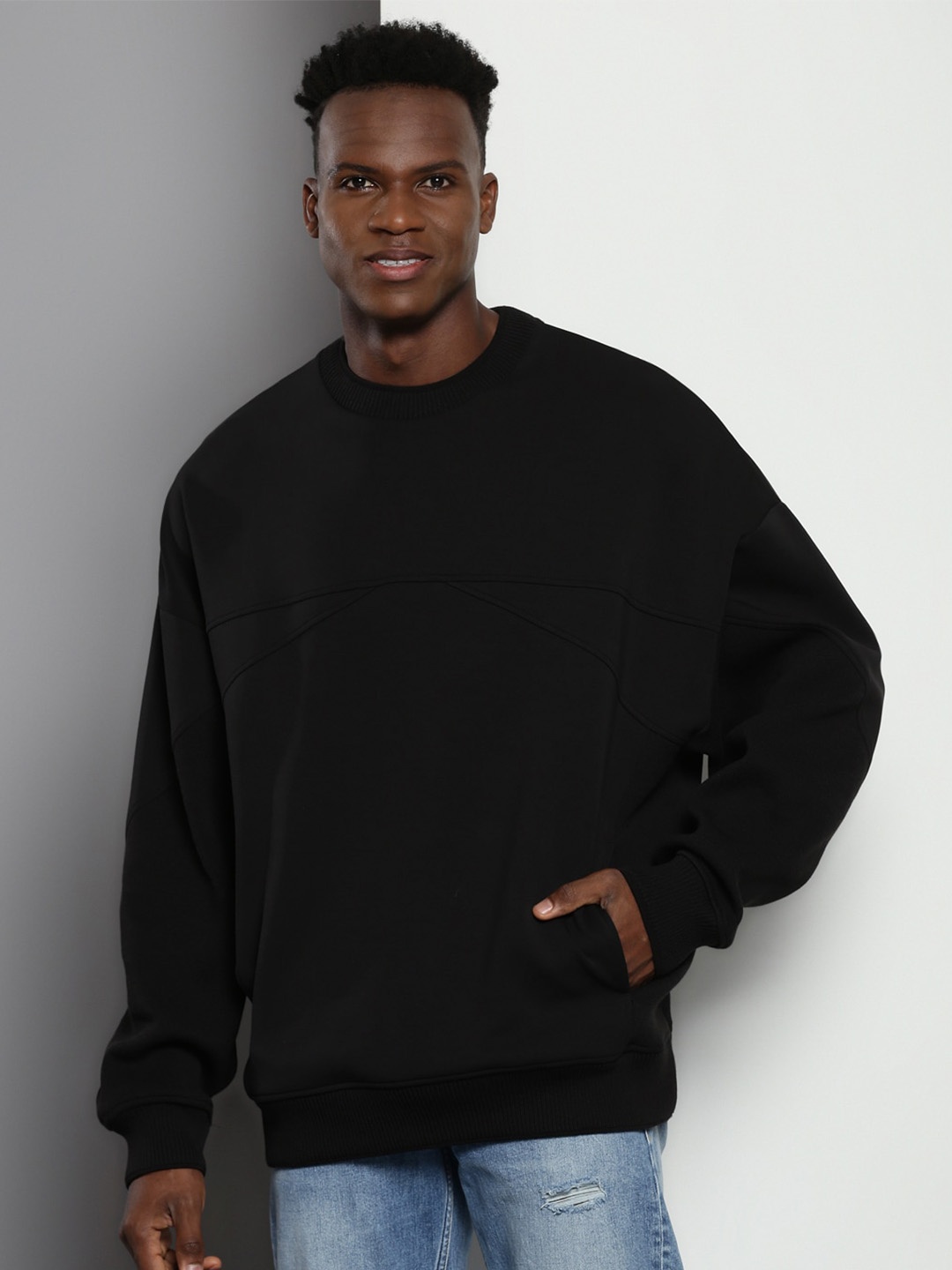 

Calvin Klein Jeans Round Neck Sweatshirt, Black