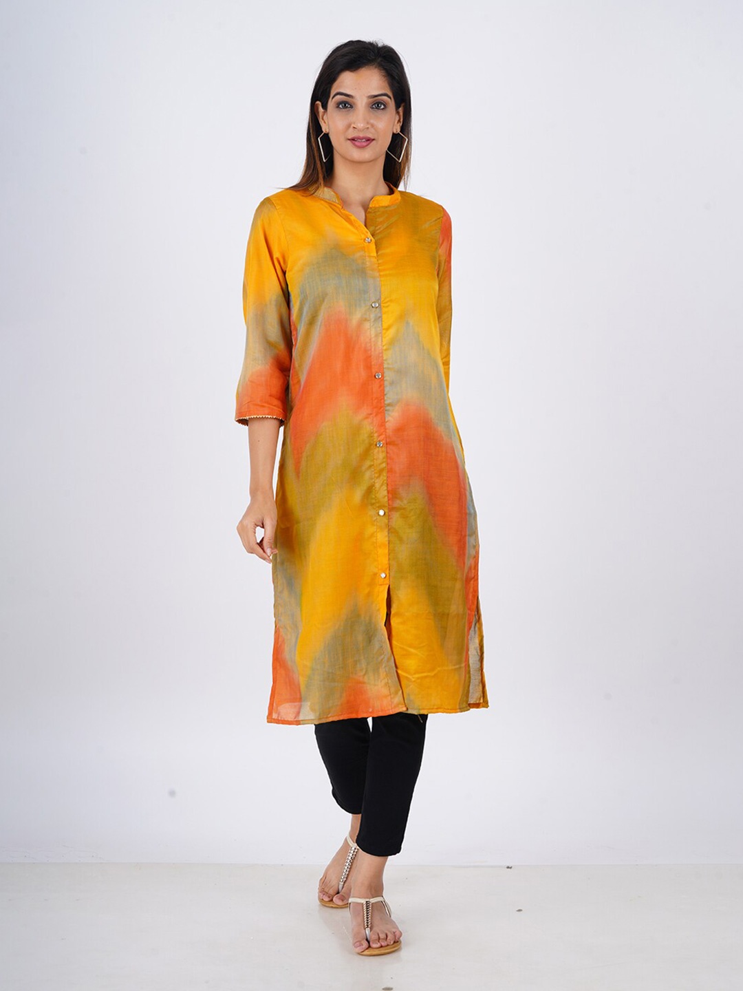 

BAESD Printed Mandarin Collar Straight Kurta, Mustard