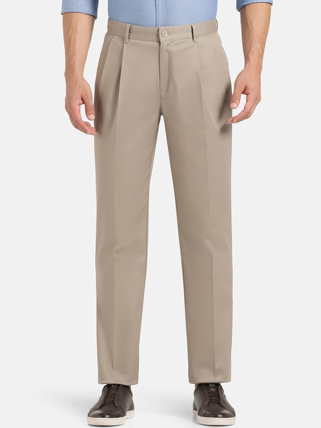 

Blackberrys Men Mid-Rise Pleated Straight Fit Formal Trouser, Brown
