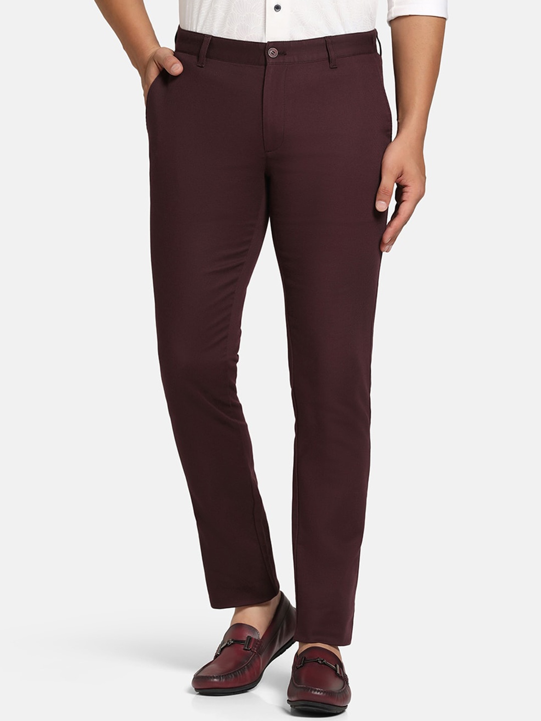 

Blackberrys Men Skinny Fit Mid-Rise Flat-Front Trousers, Red