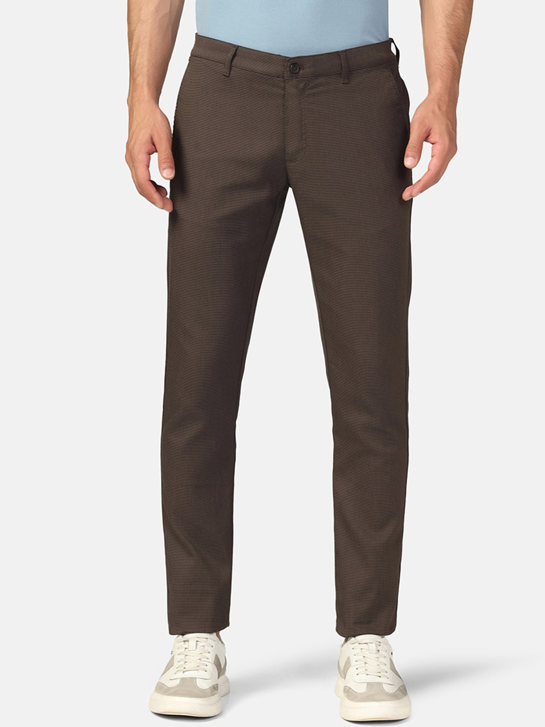 

Blackberrys Men Skinny Fit Chinos Trousers, Brown