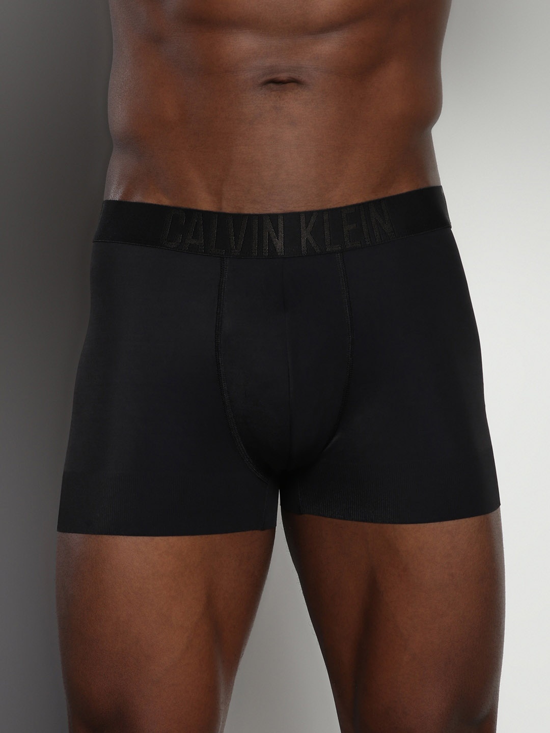 

Calvin Klein Mid-Rise Short Trunk NB3826UB1, Black