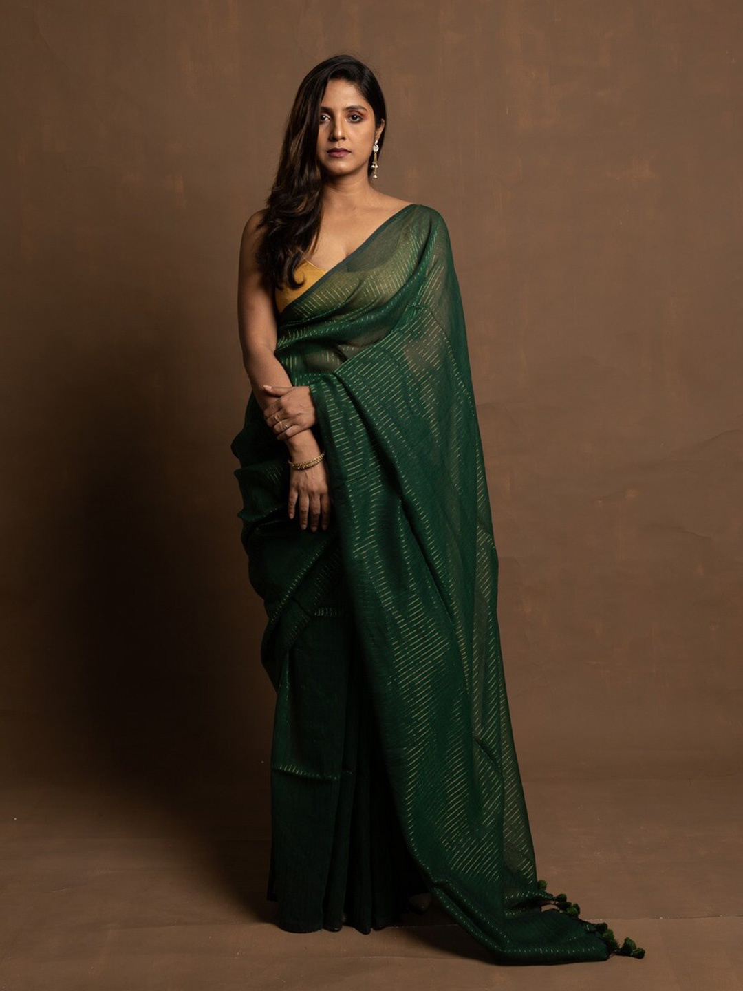 

HUTS AND LOOMS Striped Zari Pure Cotton Saree, Green