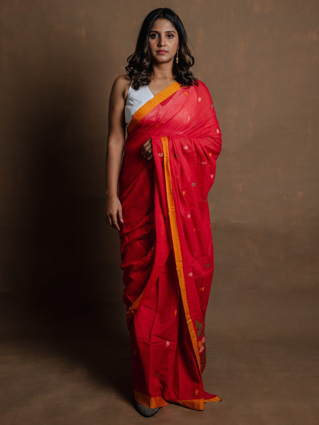 

HUTS AND LOOMS Woven Design Pure Cotton Saree, Red