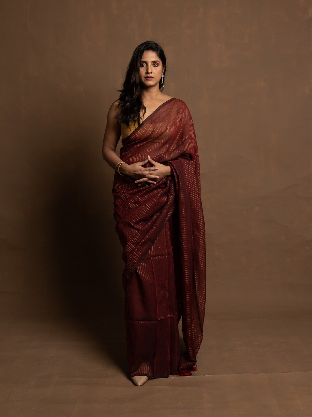 

HUTS AND LOOMS Striped Pure Cotton Saree, Maroon