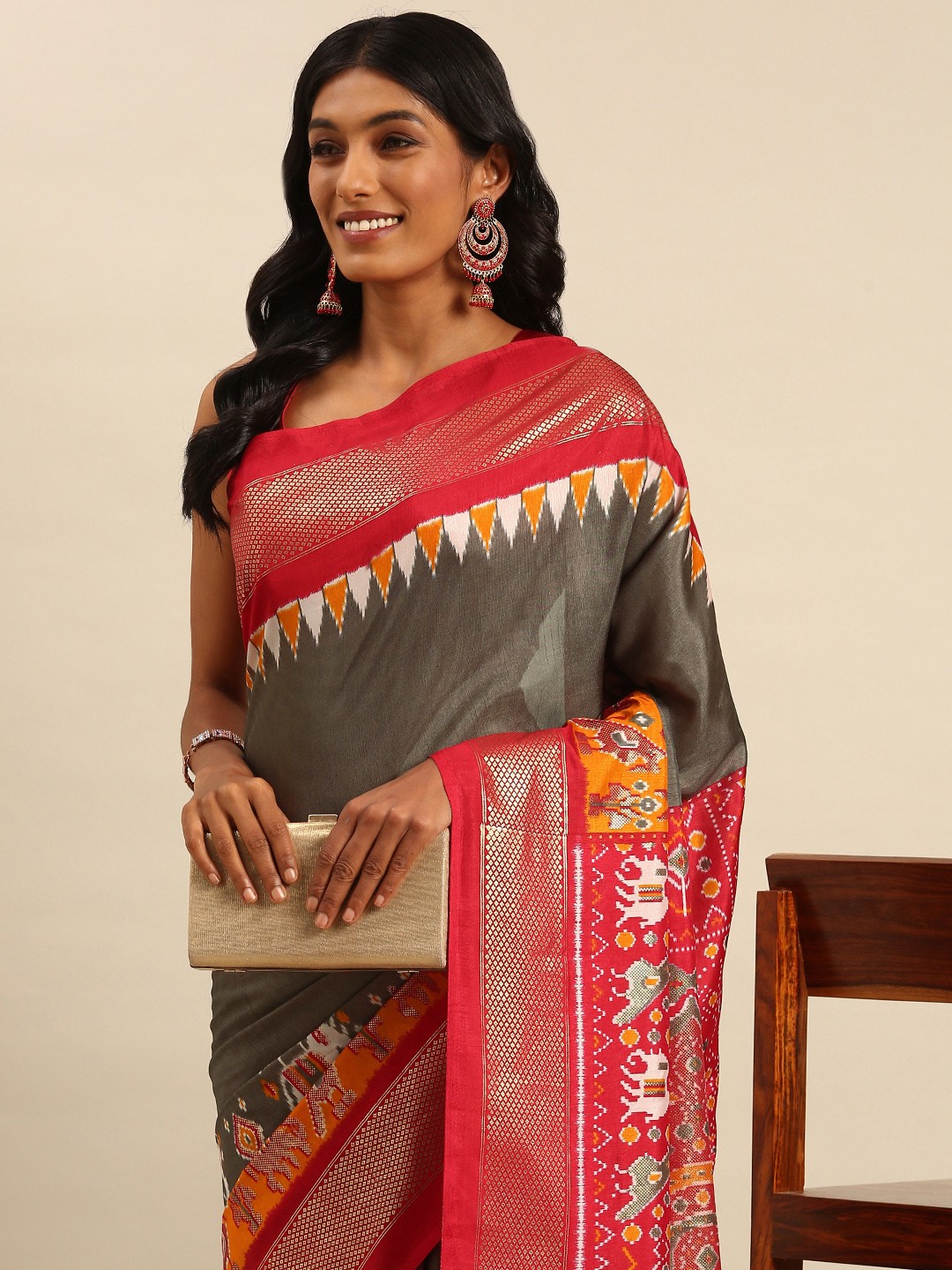 

Mitera Ethnic Motifs Printed Zari Saree, Grey