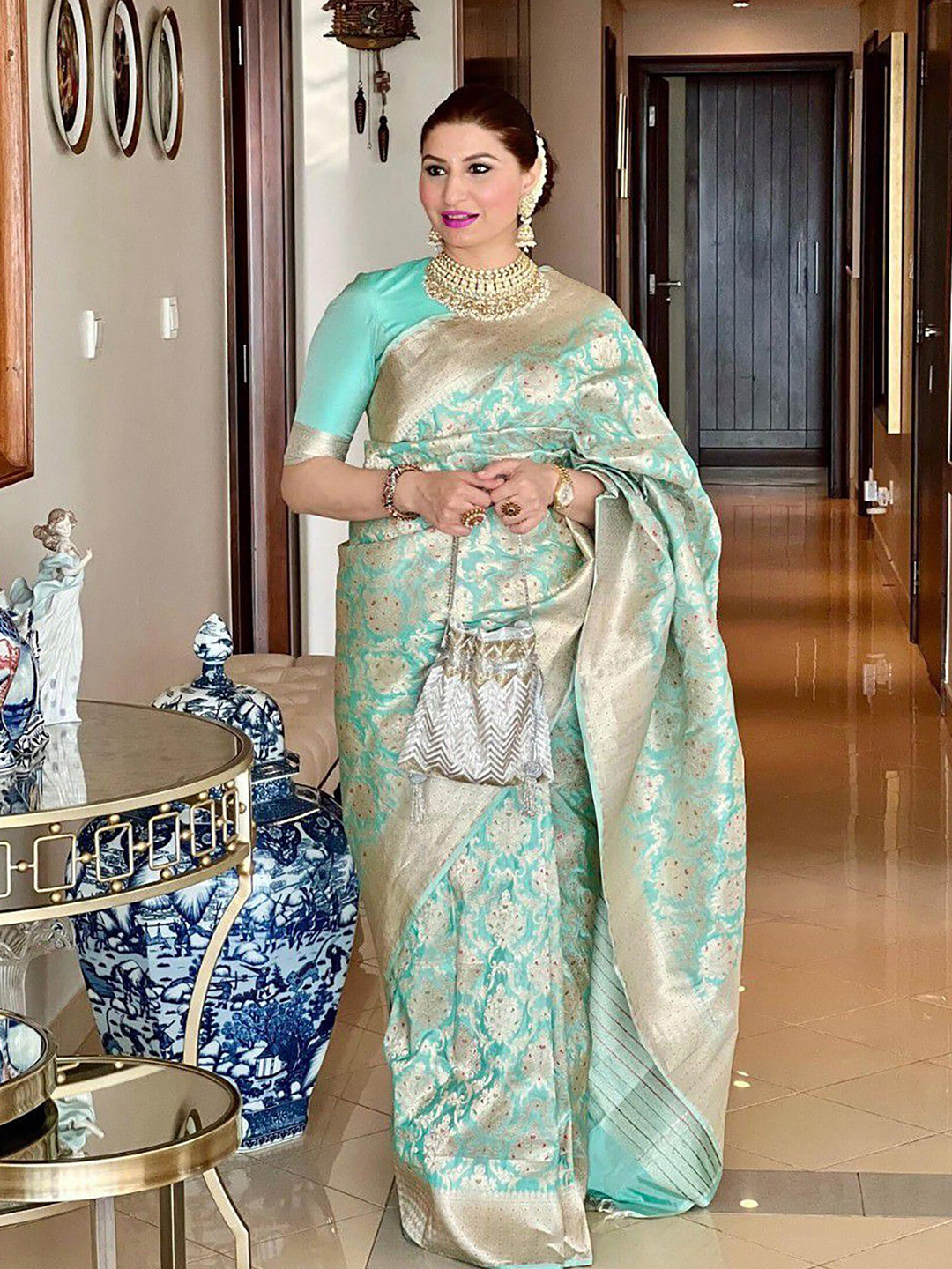 

KALINI Floral Woven Design Zari Banarasi Saree, Green