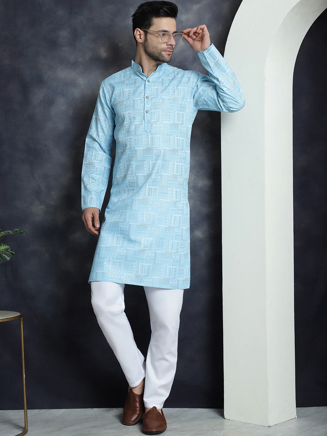 

Jompers Geometric Printed Mandarin Collar Regular Kurta With Pyjamas, Turquoise blue