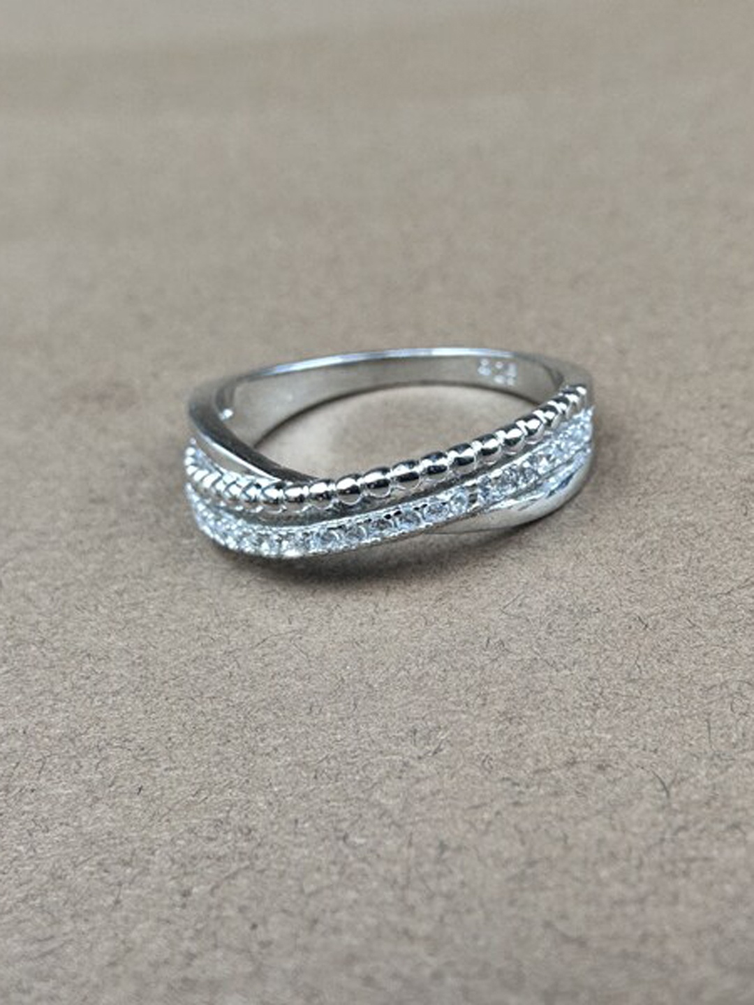 

925 SILLER Rhodium-Plated Sterling Silver Cubic Zirconia Studded Finger Ring