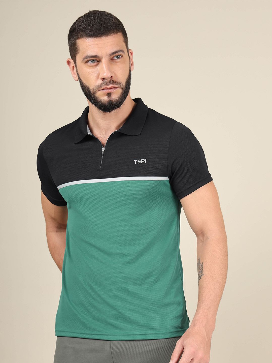 

Technosport Colourblocked Polo Collar Rapid-Dry Moisture-Wicking Slim Fit T-shirt, Black
