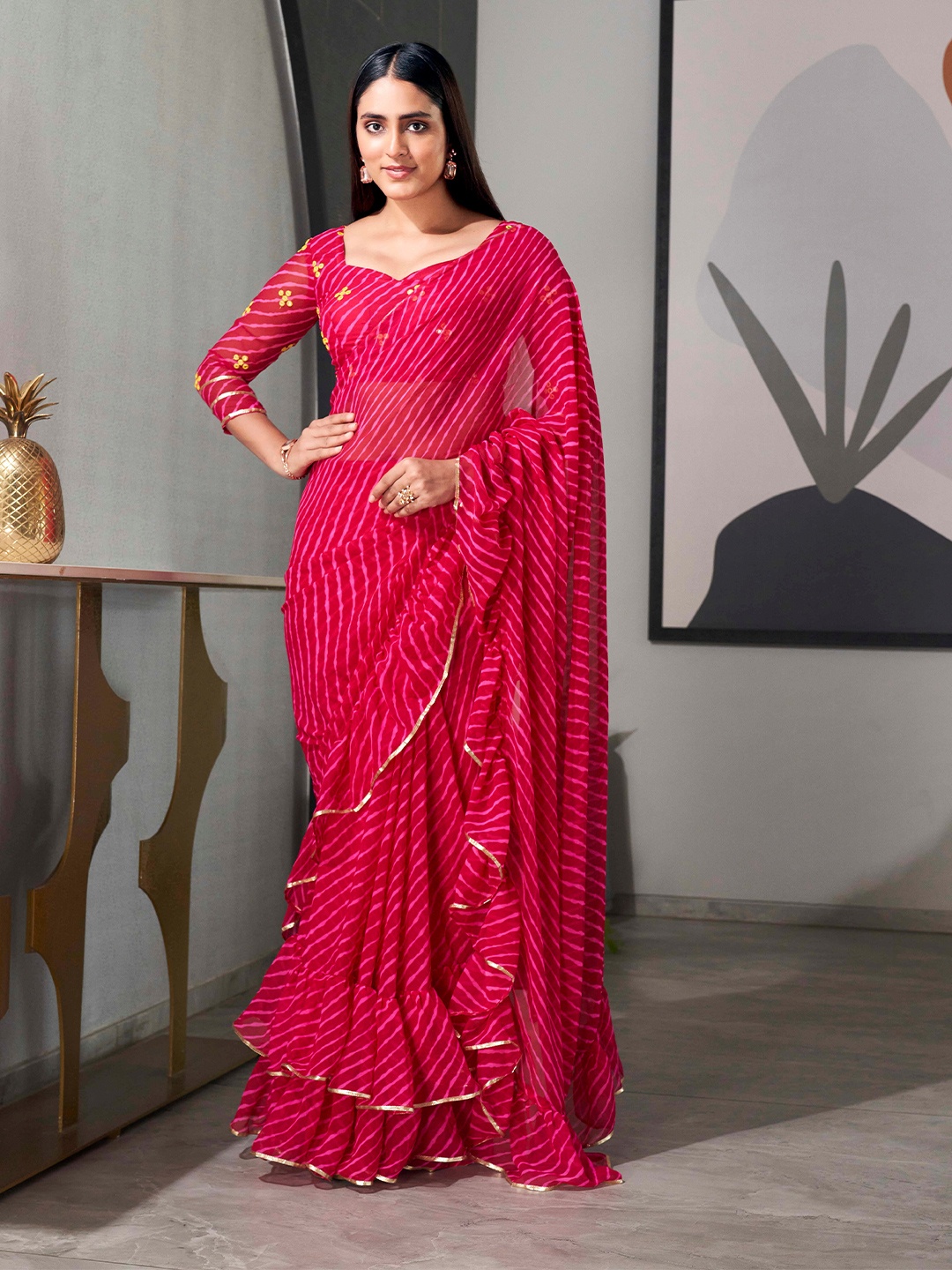 

Tikhi Imli Leheriya Gotta Patti Saree, Pink