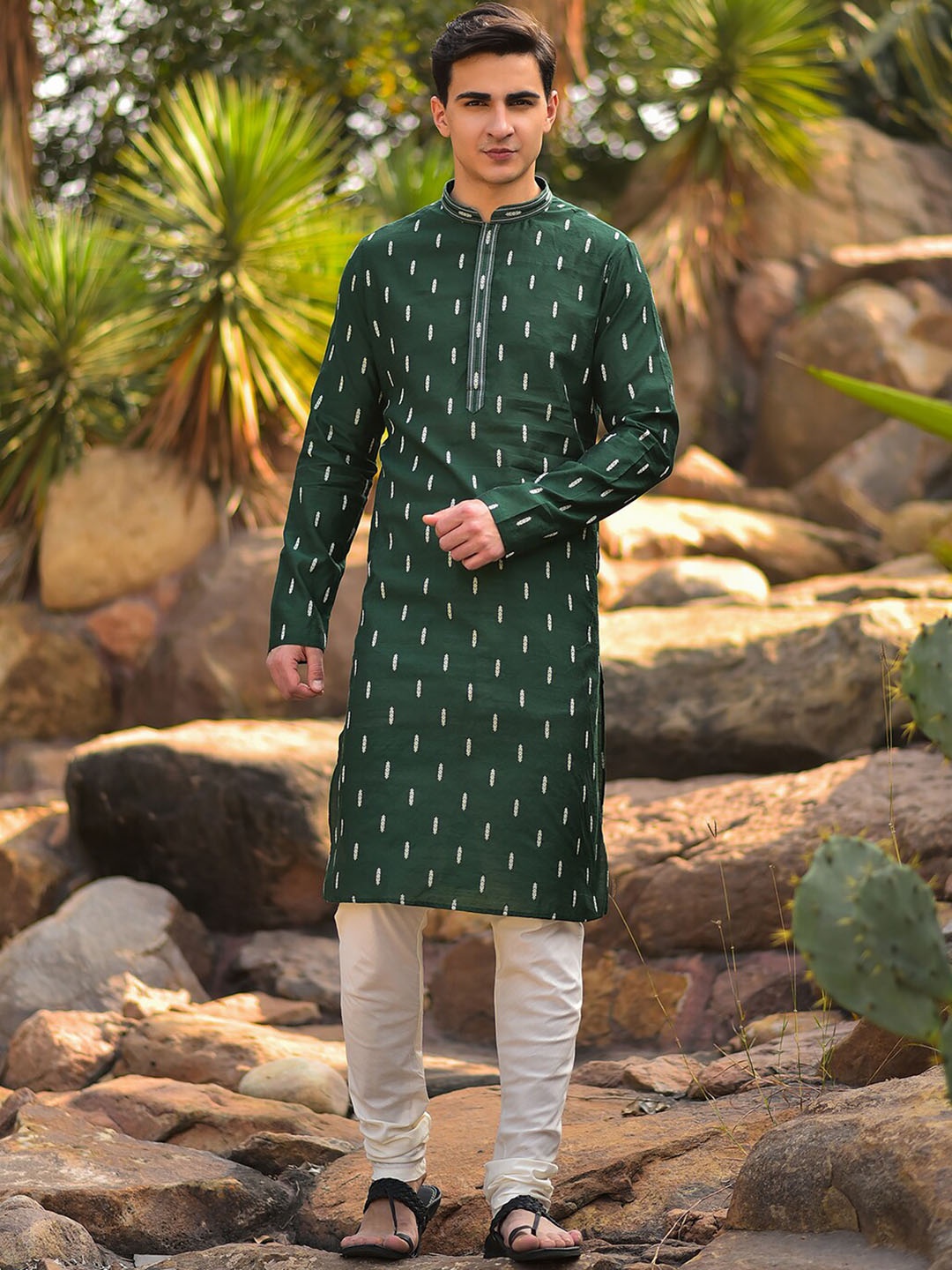 

HOUSE OF DEYANN Ethnic Motif Woven Design Regular Kurta With Churidar, Green