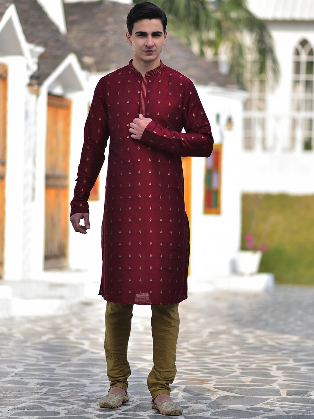 

HOUSE OF DEYANN Woven Design Jacquard Weave Straight Kurta with Churidar, Red