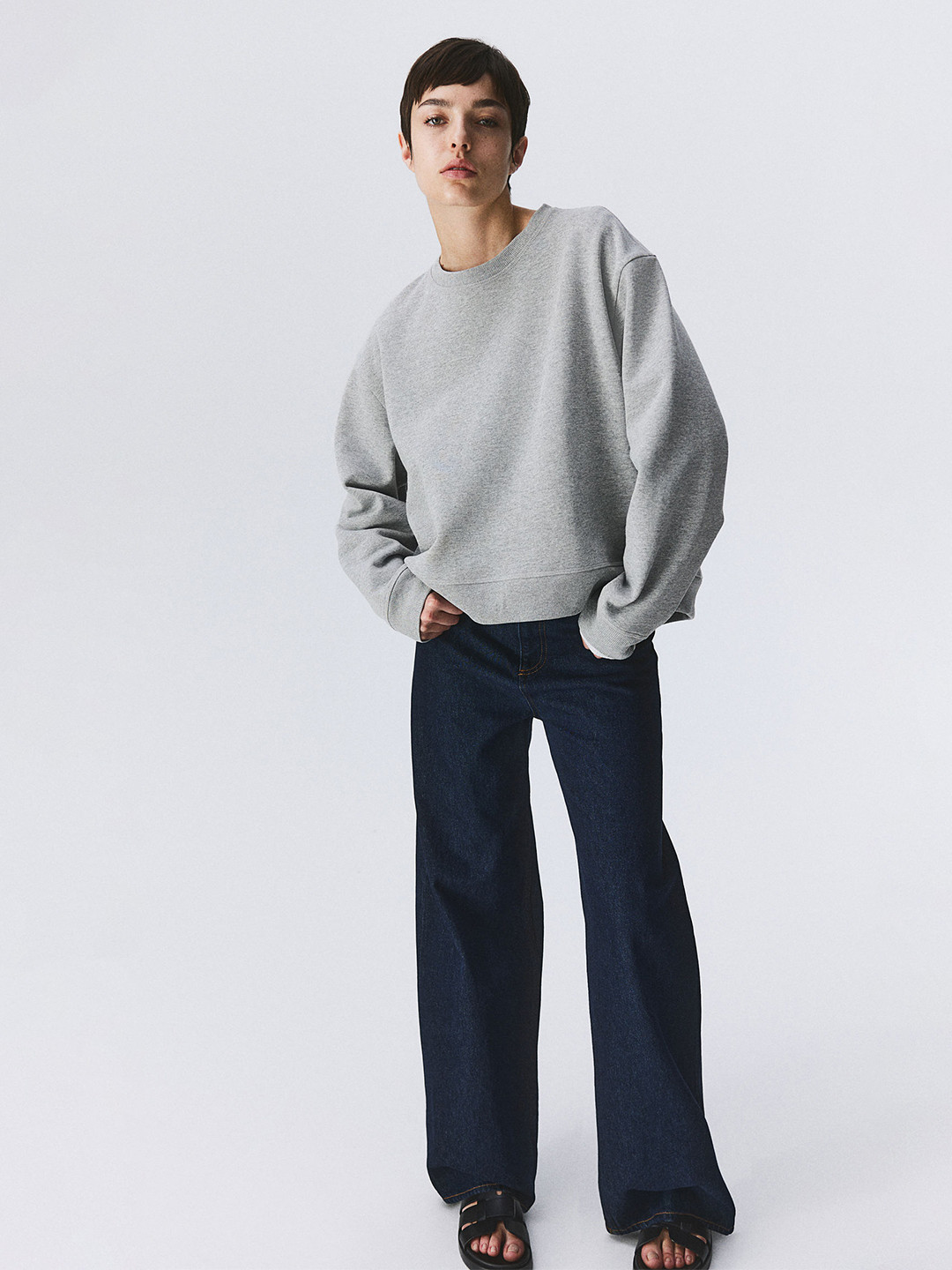 

H&M Round Neck Oversized Sweatshirt, Grey
