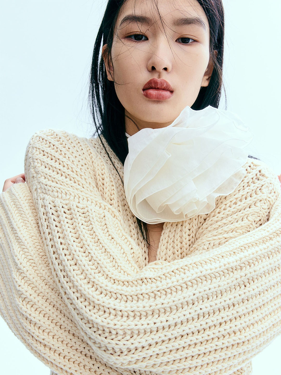 

H&M Appliqued Scarf Necklace, White