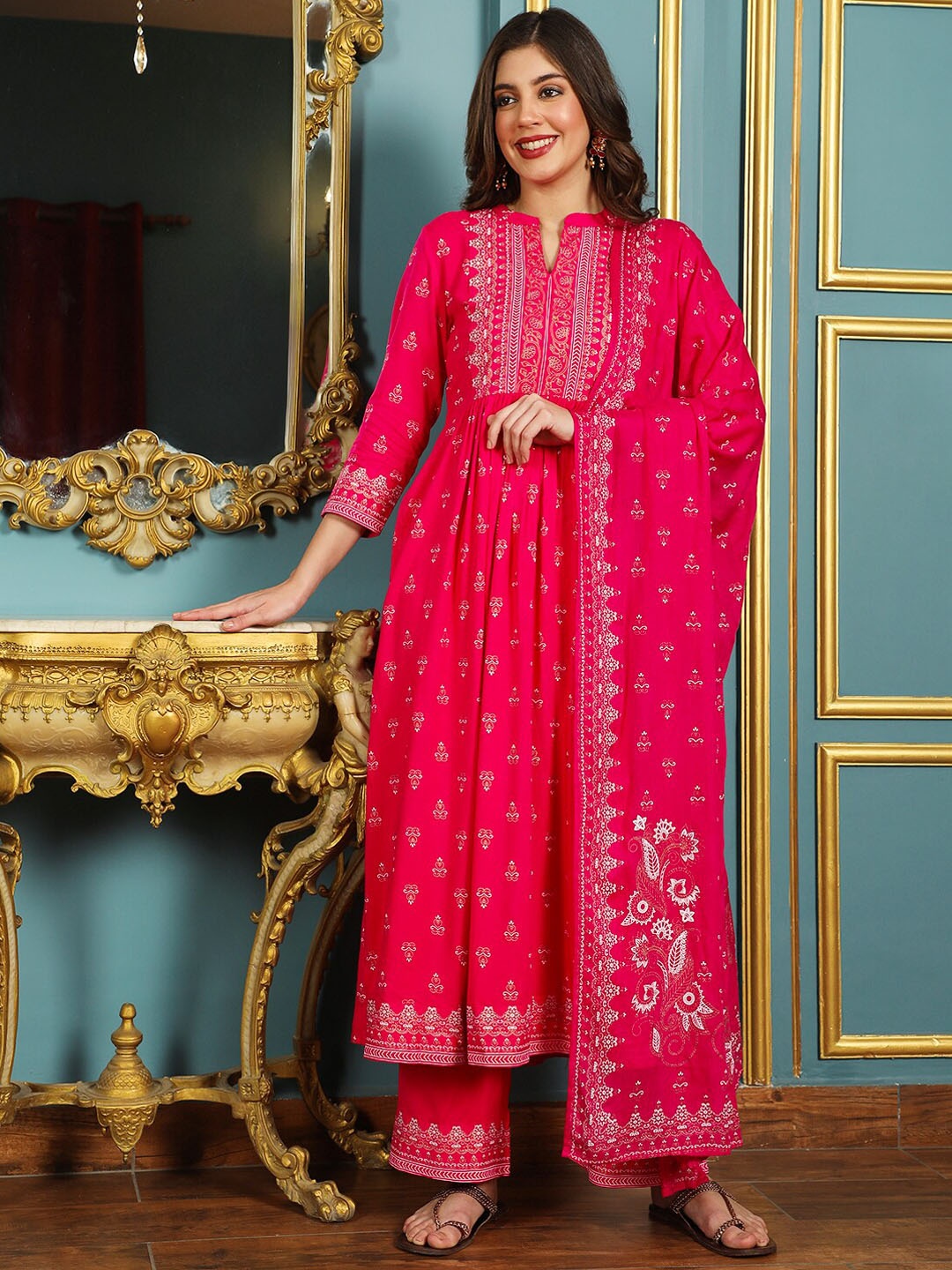 

Chandbaali Floral Printed Notched Neck Anarkali Kurta with Palazzos & With Dupatta, Fuchsia