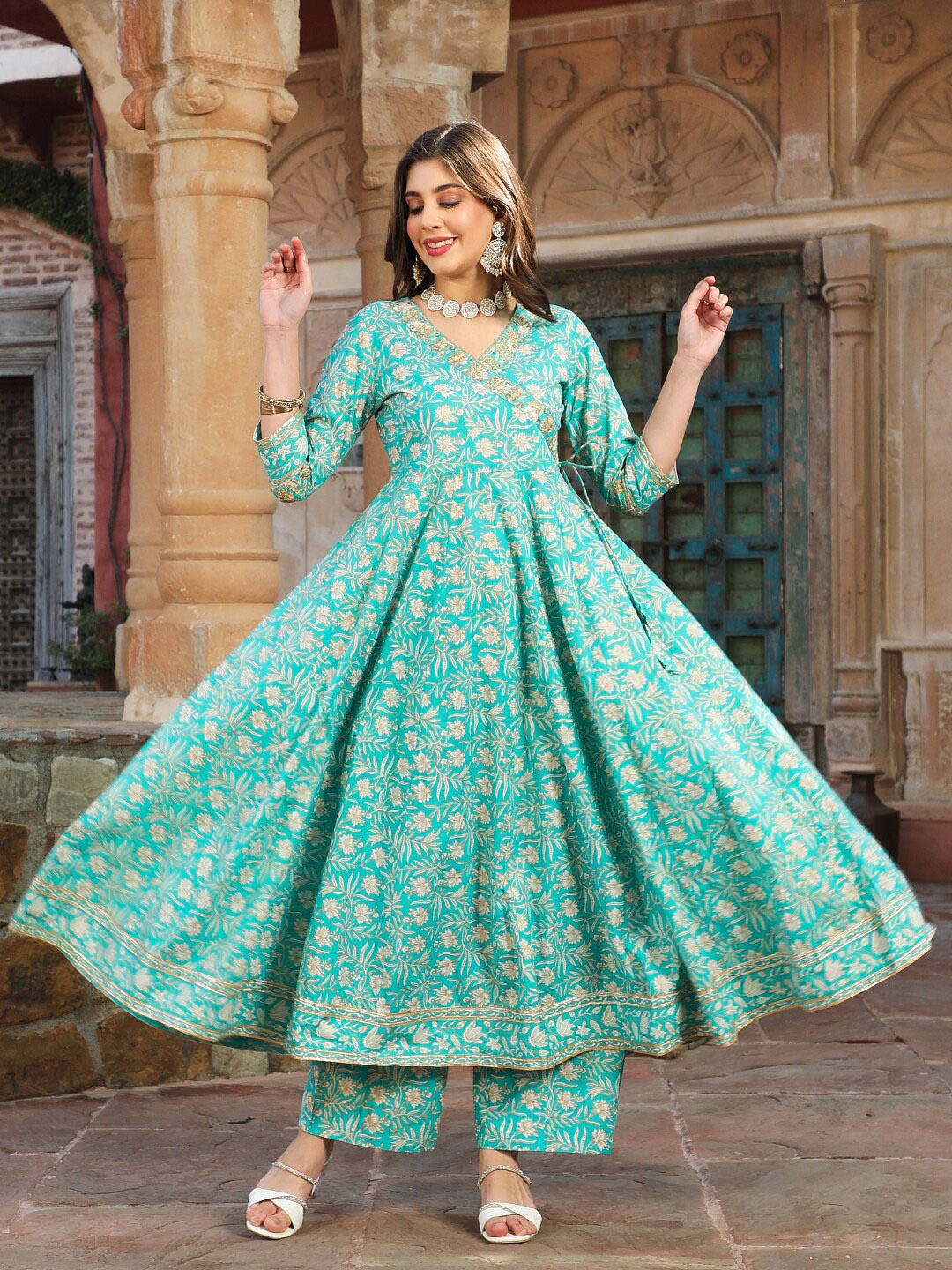 

Chandbaali Floral Printed V-Neck Sequinned Pure Cotton Angrakha Kurta Palazzos & Dupatta, Sea green