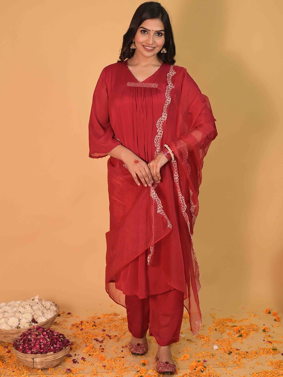 Do Dhaage Floral Embroidered Sequinned A-Line Kurta & Trousers With Dupatta, Red