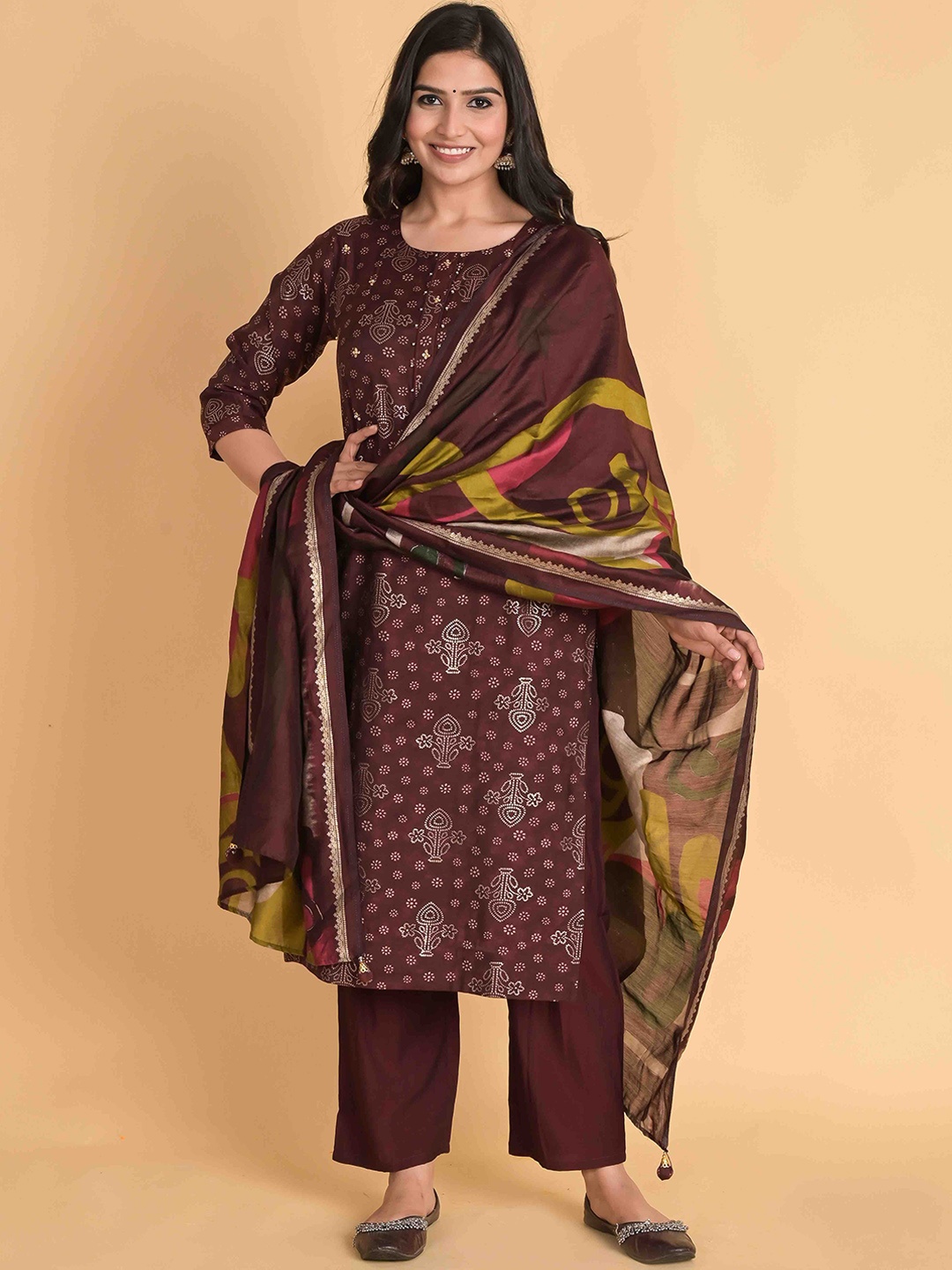 

Do Dhaage Ethnic Motifs Printed Regular Kurta with Trousers & With Dupatta, Maroon