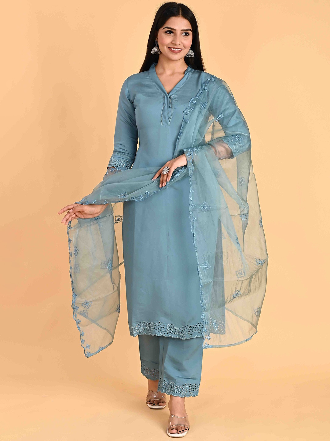 

Do Dhaage Regular V-Neck Kurta with Trousers & With Dupatta, Blue