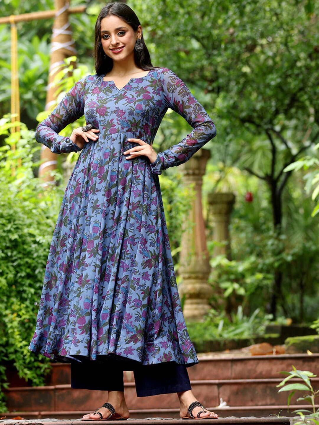 

BLACK SCISSOR Round Neck Long Sleeves Floral Printed Kurta, Blue