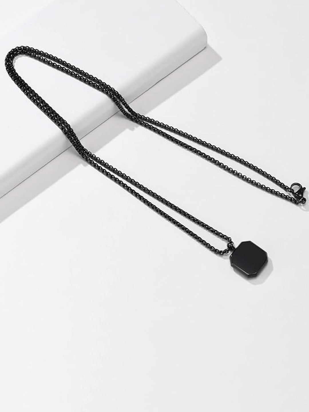 

AkashKrishna Rhodium-Plated Geometric Pendants With Chains, Black