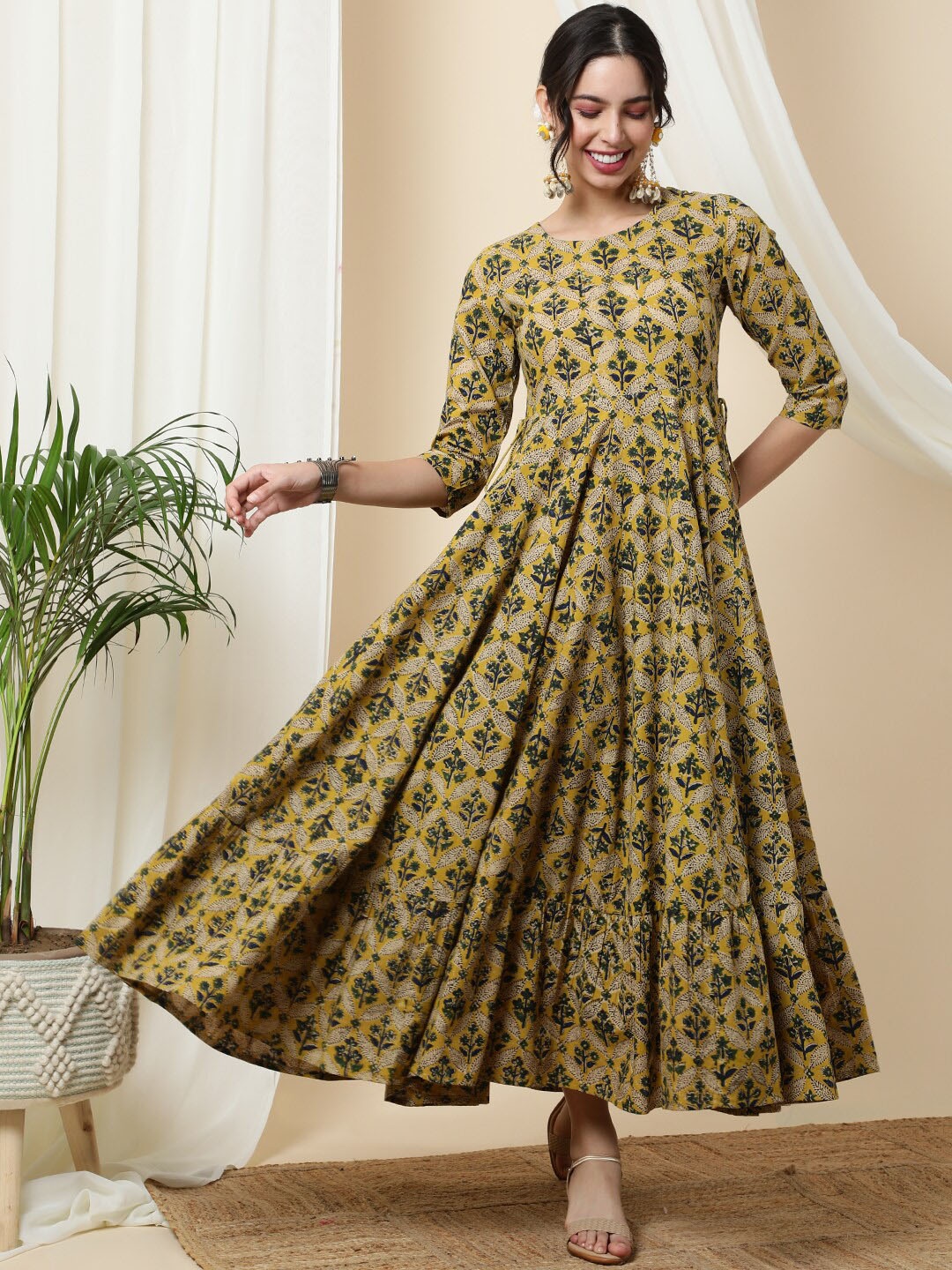 

Chandbaali Floral Printed Thread Work Cotton Anarkali Kurta, Mustard