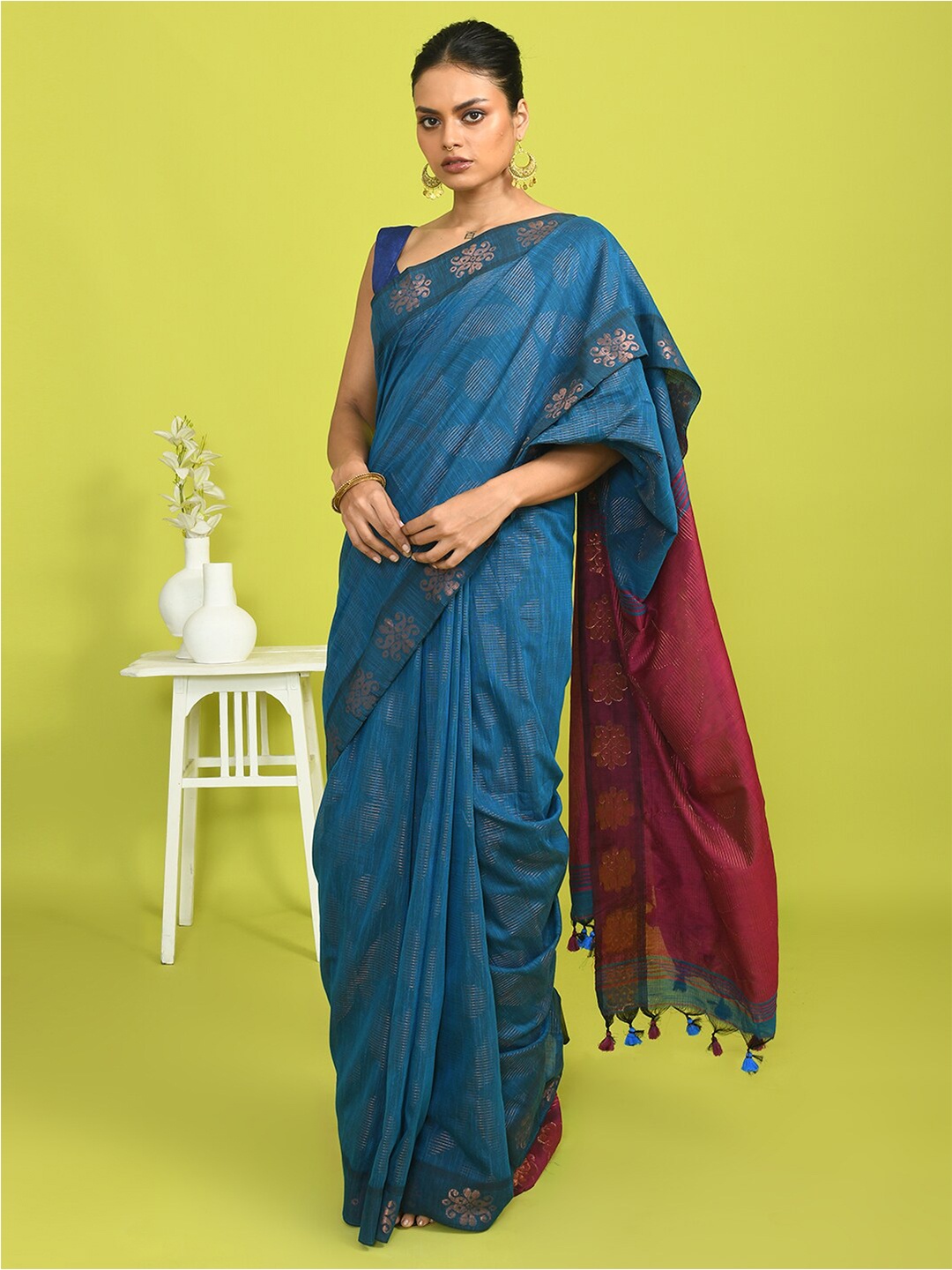 Indethnic Geometric Woven Design Zari Jamdani Saree, Blue