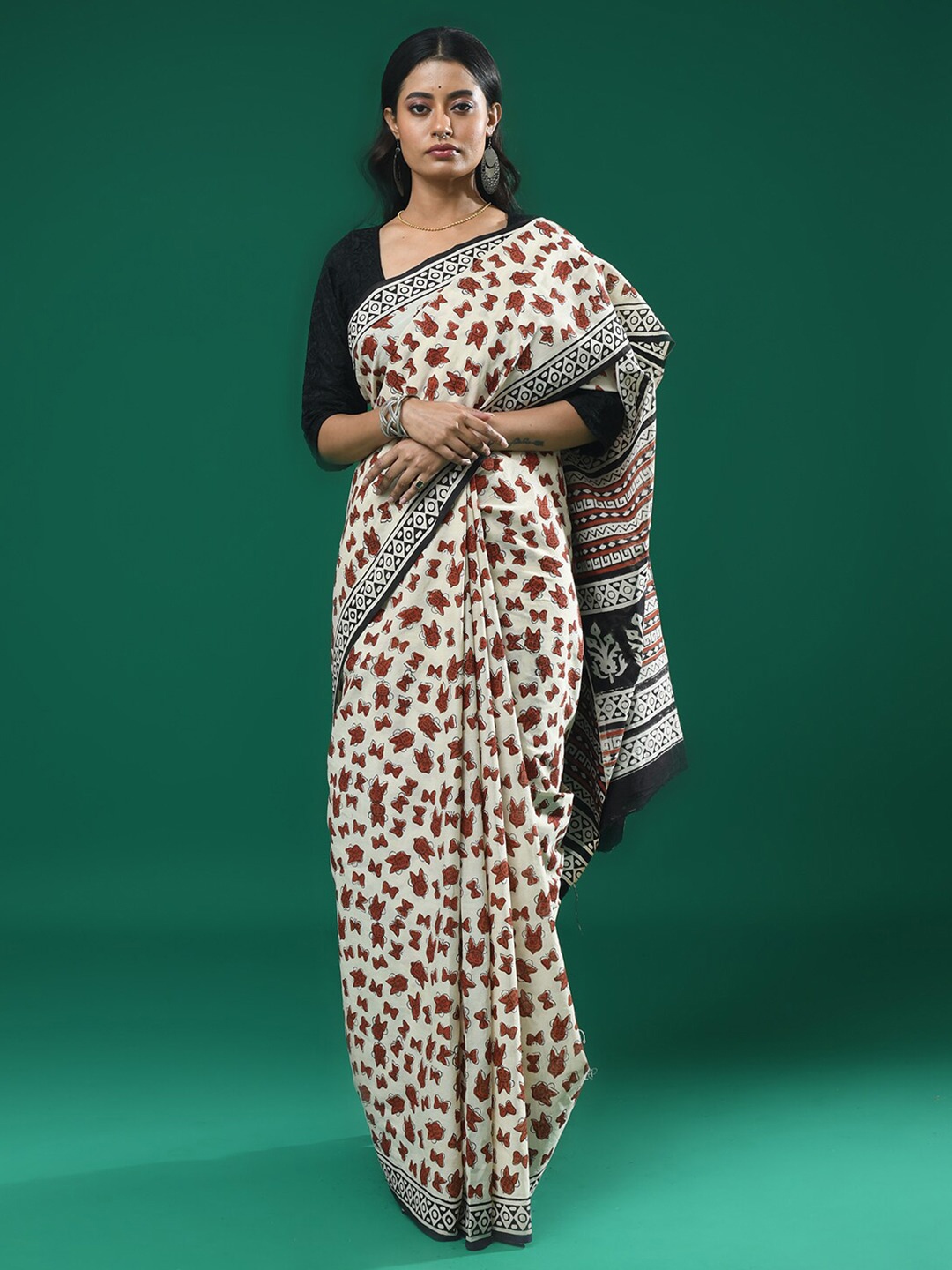 

Indethnic Abstract Printed Pure Cotton Bagru Saree, Maroon
