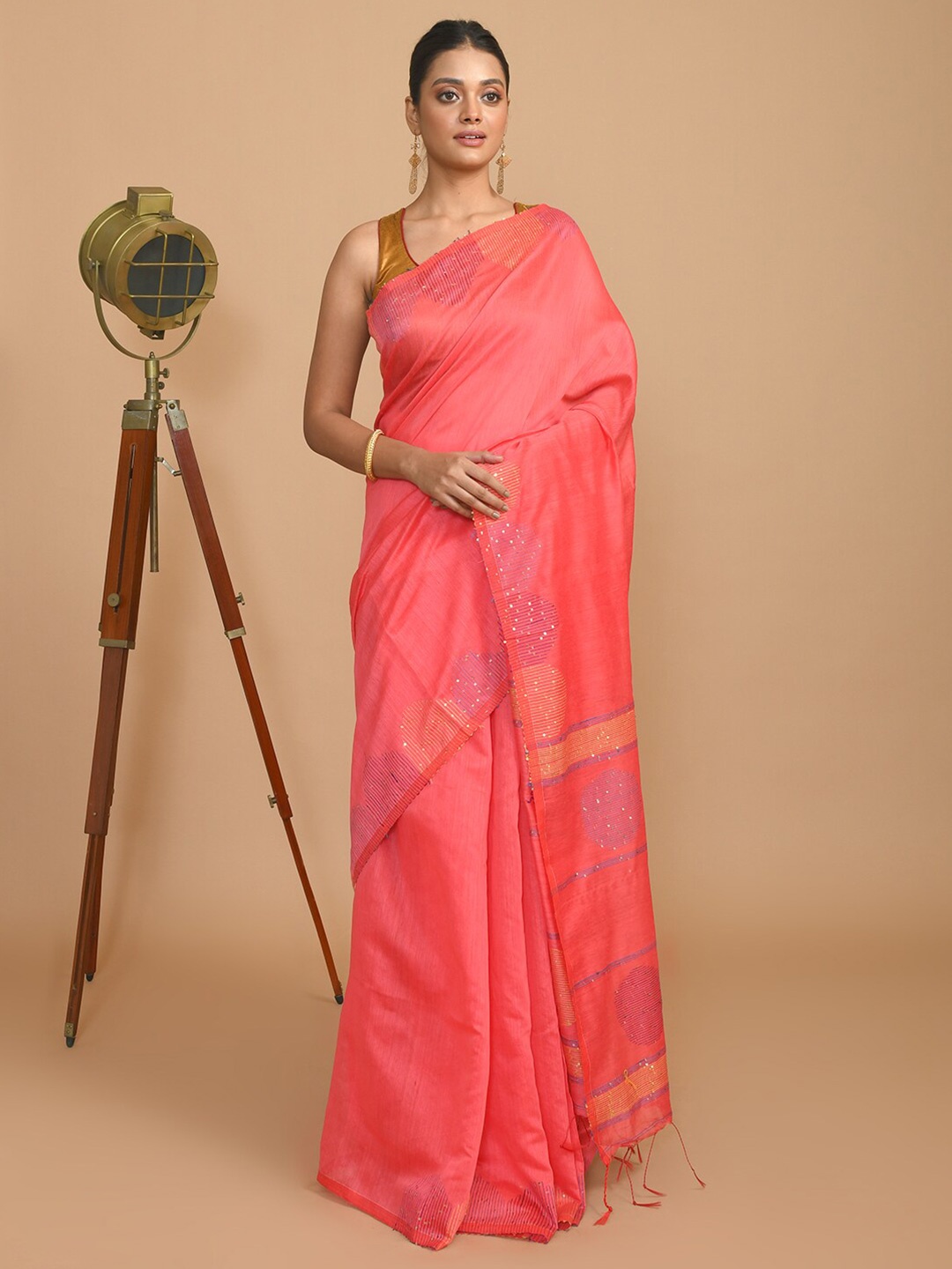 

Indethnic Sequinned Jamdani Saree, Pink