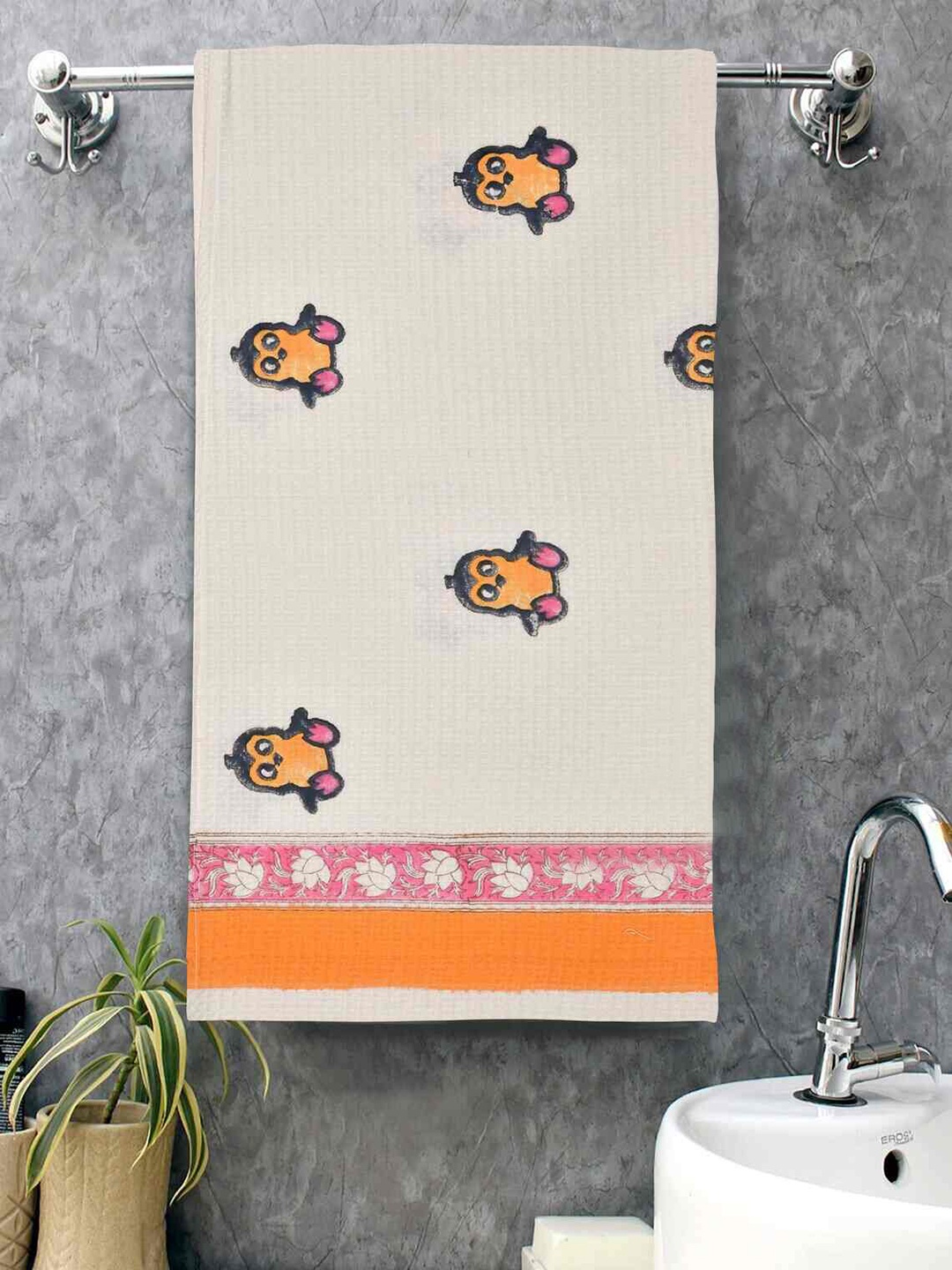 

BLOCKSOFJAIPUR Beige & Pink Printed Cotton Bath Towel