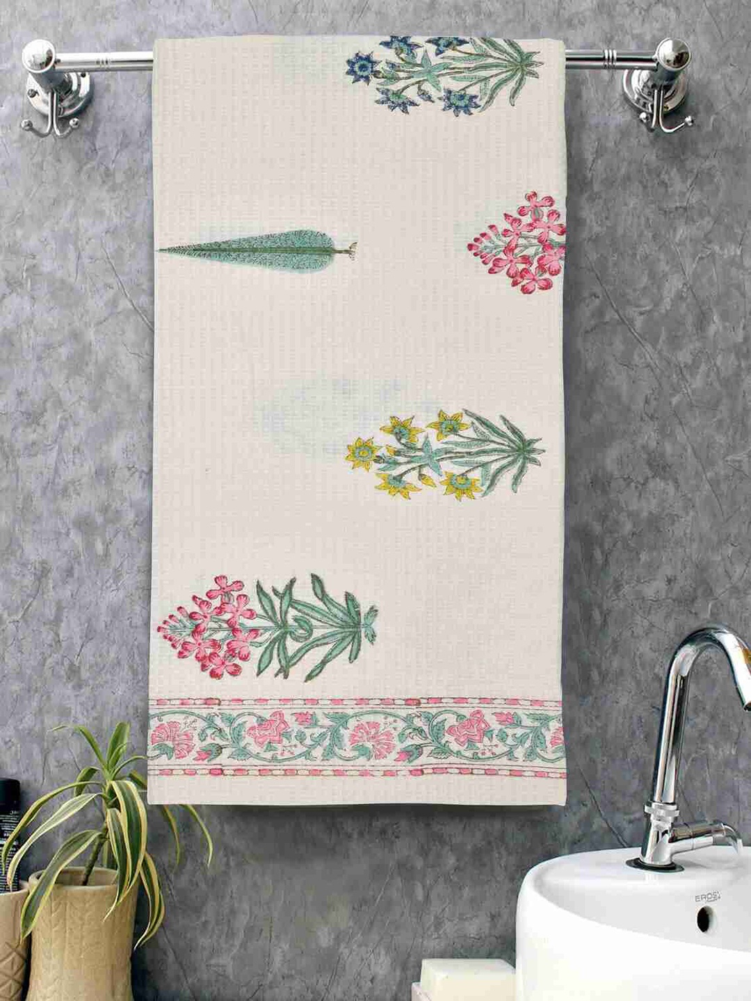 

BLOCKSOFJAIPUR Beige & Green Printed Cotton Bath Towel
